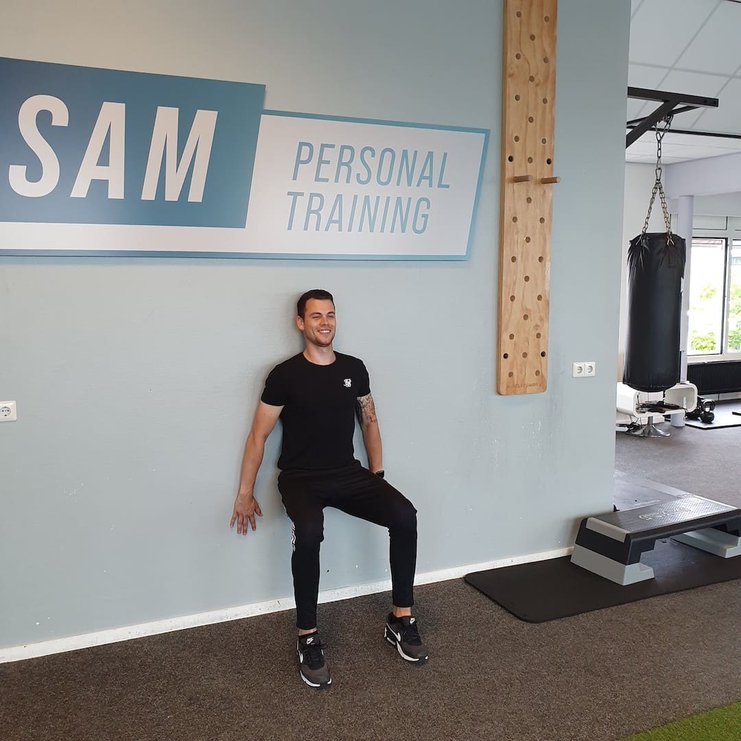 SAM Personal Training wall sit